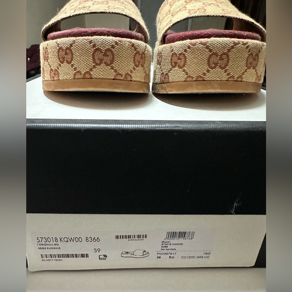 BEIGE RUGGINE GUCCI FLATS - Picture 3 of 6